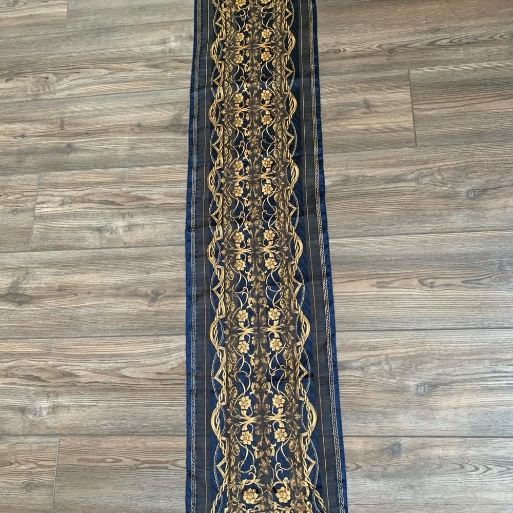 Scarf - Picture 4 of 5